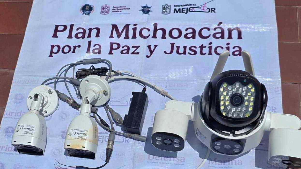 Cuatro cámaras de videovigilancia aseguradas durante operativo del Plan Michoacán por la Paz y Justicia en Buenavista y Apatzingán, 2026.