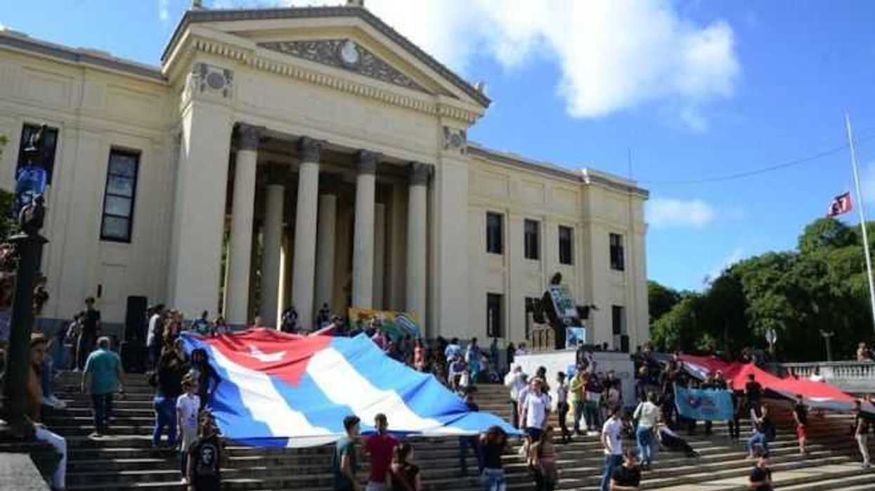 cubanos-rinden-homenaje-fidel-castro