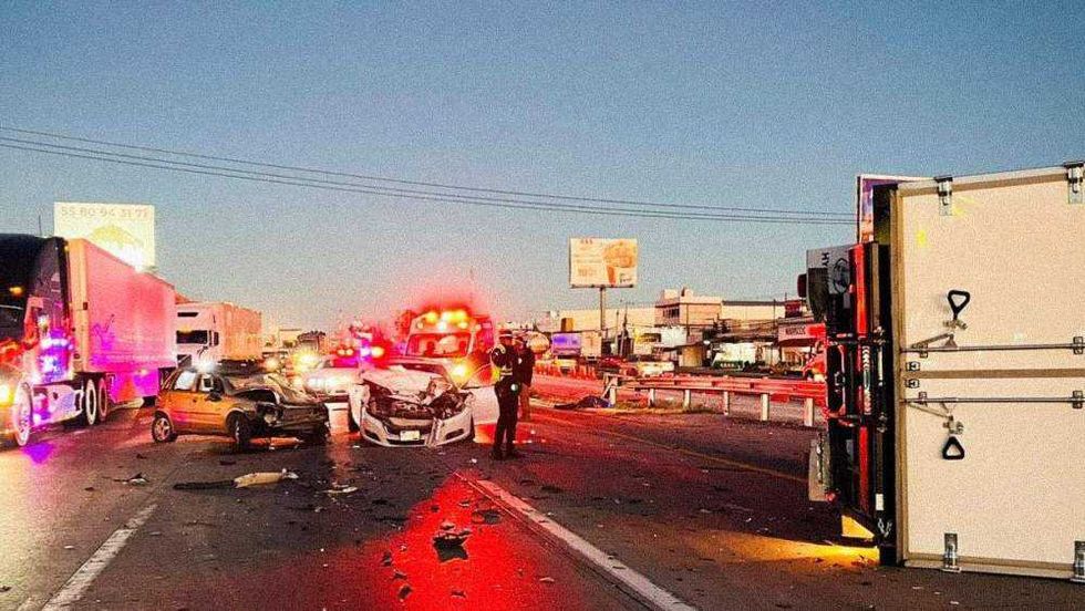 Cuerpos de emergencia atienden accidente múltiple en la México–Querétaro. Foto: Protección Civil El Marqués.