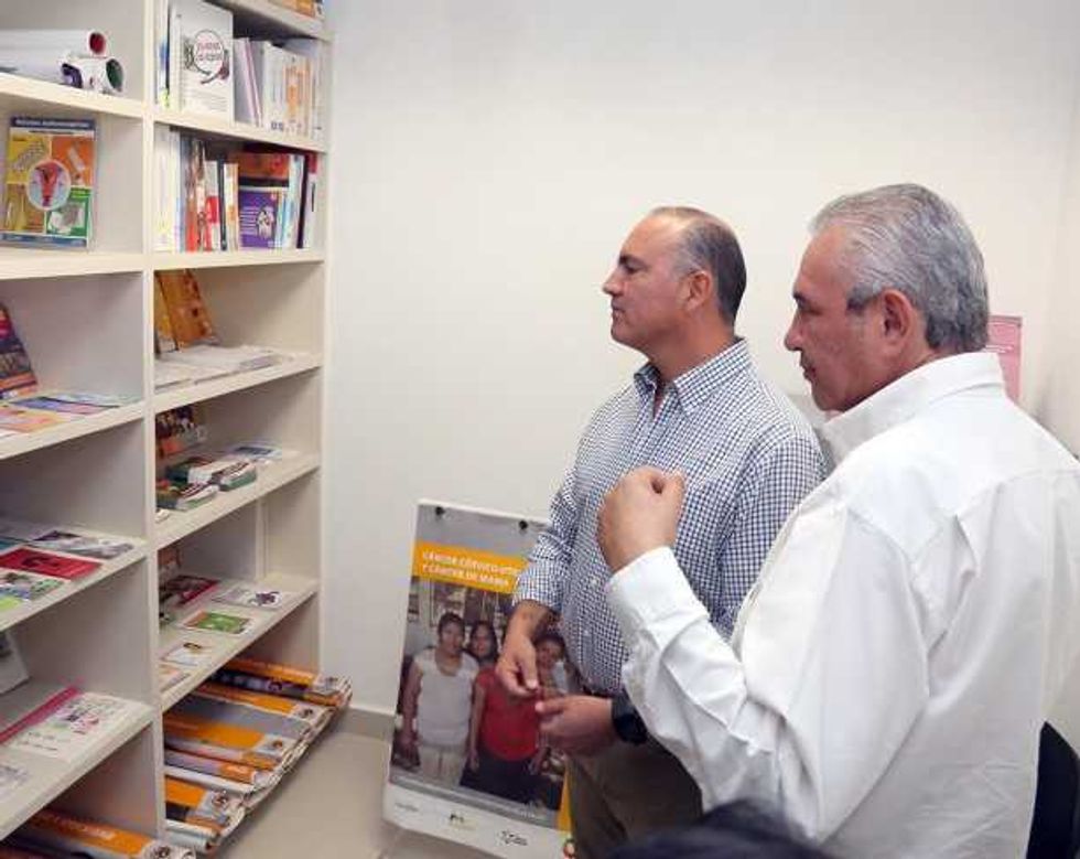 Cumple gobernador compromiso de salud en Ezequiel Montes.