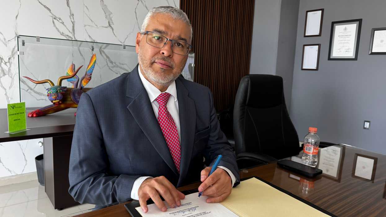 Daniel Cholula Guasco, de la Notaría 13, durante el Mes del Testamento en San Juan del Río.