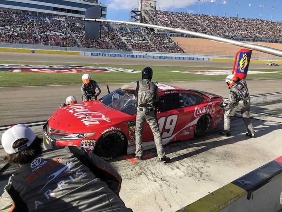 daniel suarez se alista para cuarta fecha de nascar cup en phoenix