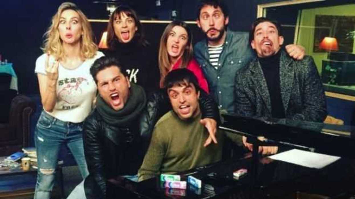 david-bustamante-paco-leon-adrian-lastra-cantan-juntos-una-buena-causa