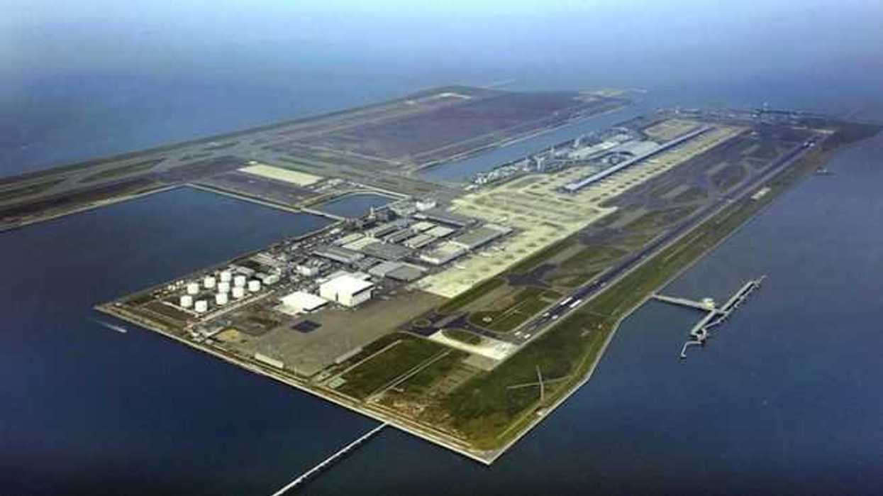 decenas-de-vuelos-cancelados-en-suroeste-de-japon-por-erupcion-volcanica