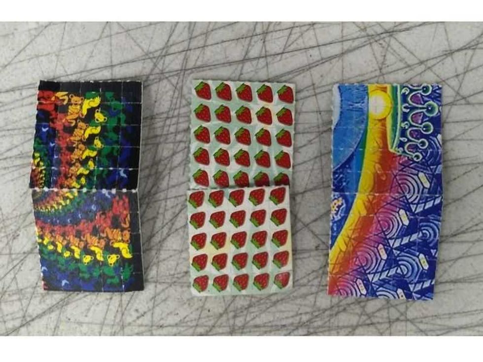 decomisan marihuana y lsd en aeropuerto de queretaro 2