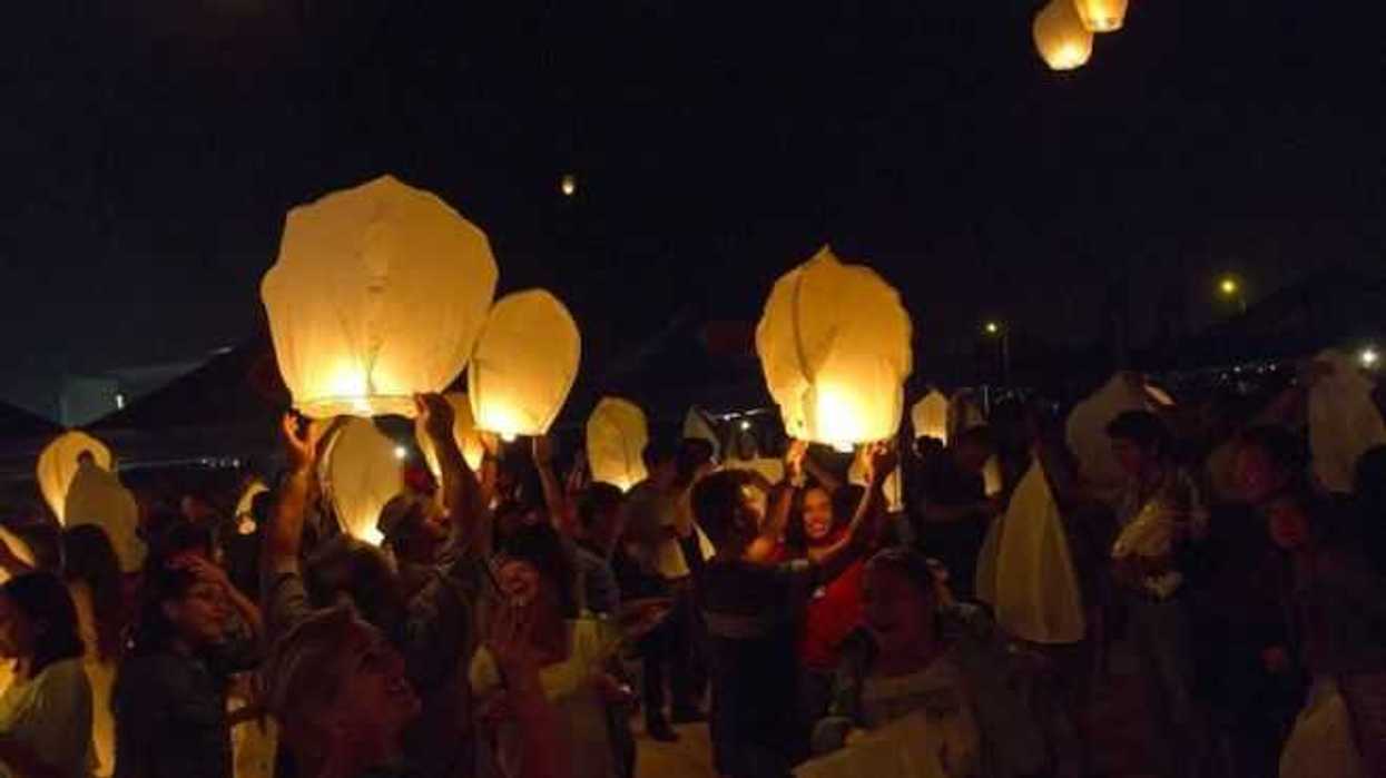 Decomisan más de mil globos de cantoya en Monterrey.