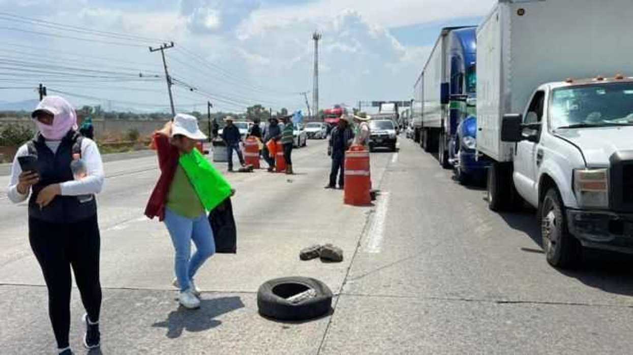 Denuncian campesinos desalojos de sus predios con violencia por parte de la autoridad en Pedro Escobedo.