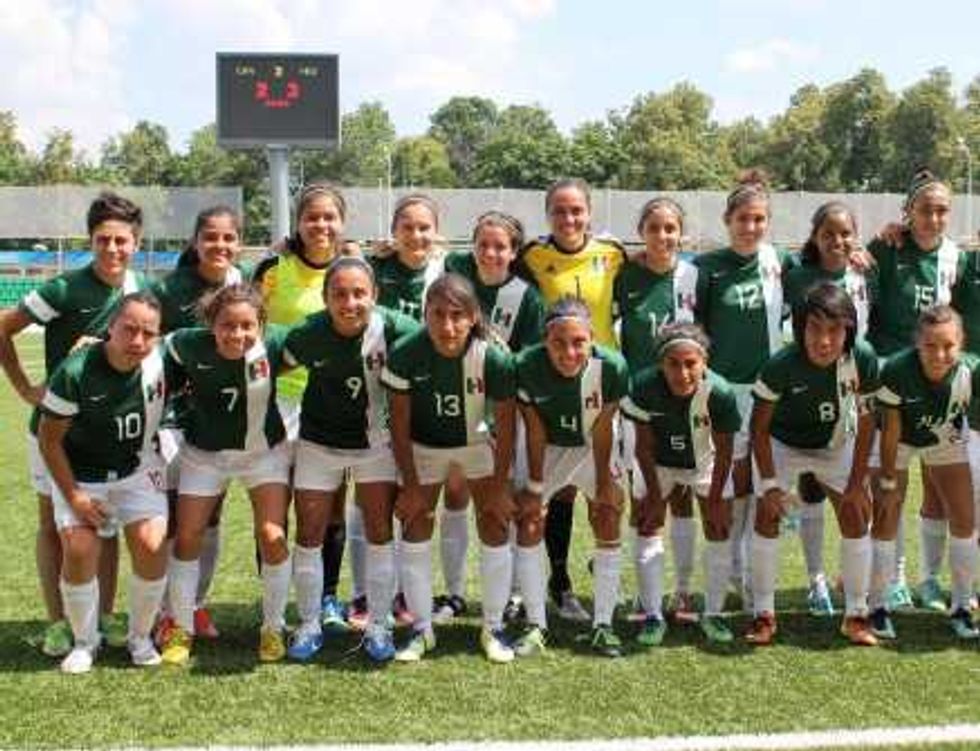 DERROTA MÉXICO 3-2 A CANADÁ