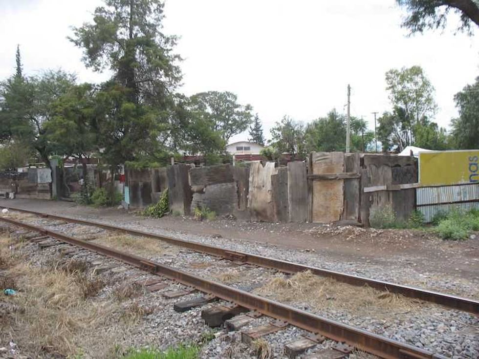 desalojara-ferromex-cartolandia-san-juan-del-rio-8