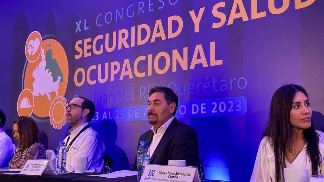 Destaca Fernando González papel esencial de cementeras nacionales en Querétaro.