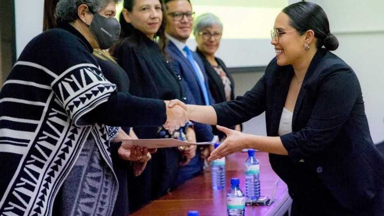 Destaca UAQ incrementos en plantilla docente y administrativa .