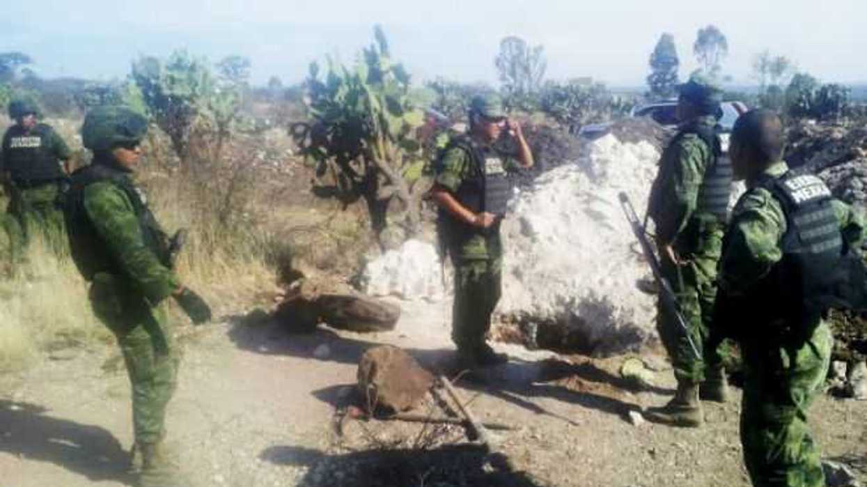 Detectan toma en ducto de PEMEX en zona industrial de San Juan del Río.
