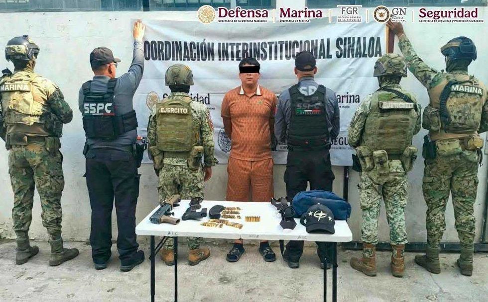 Detenido junto a elementos de Marina, Ej\u00e9rcito y SSPC, con armas y cartuchos asegurados en operativo en Mazatl\u00e1n