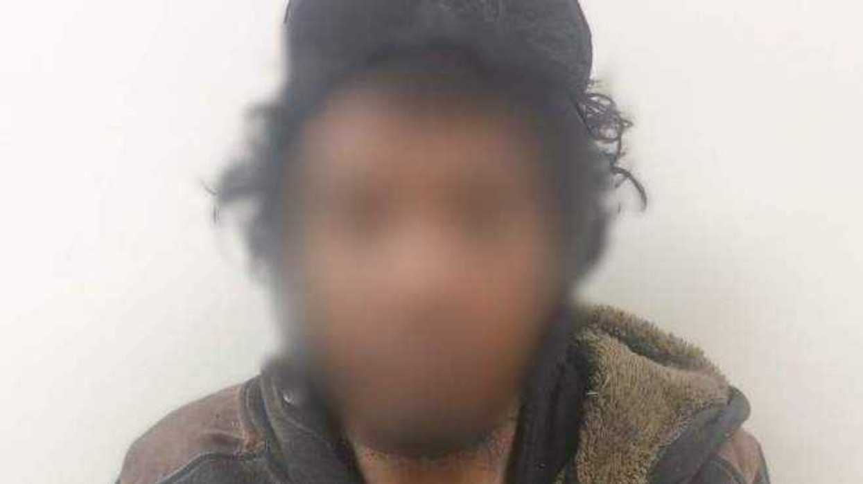 Detienen a hombre por daños a farmacia en Colinas del Cimatario.