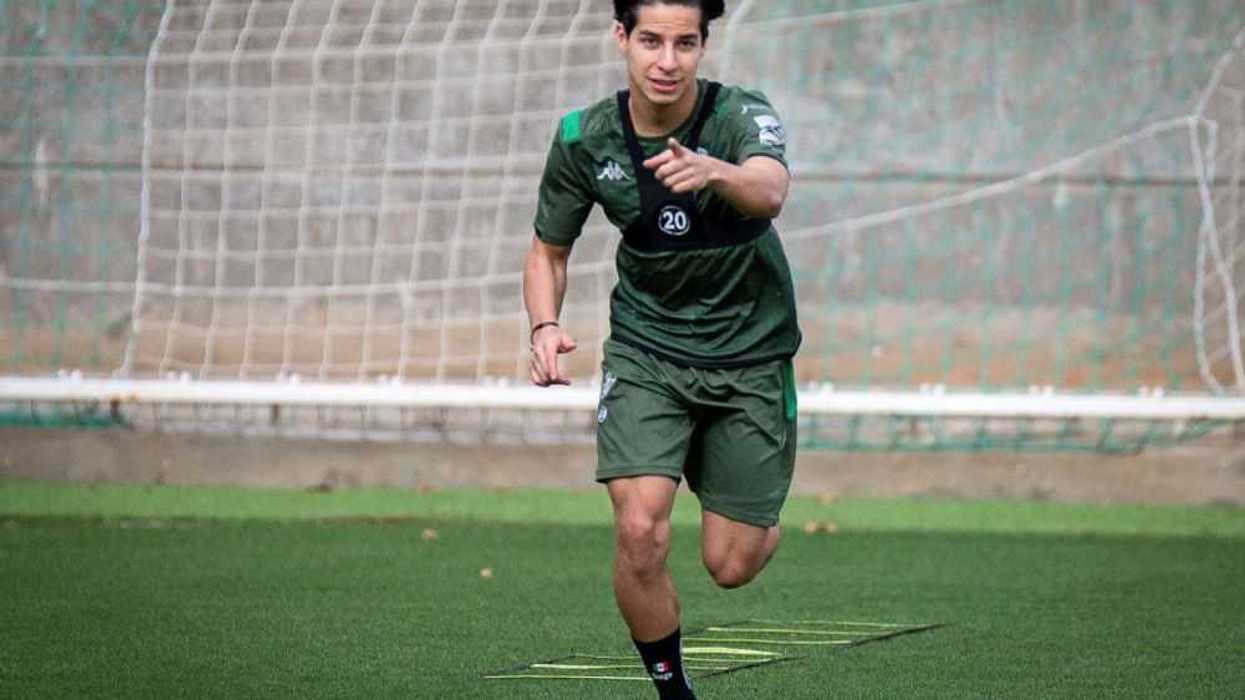 Diego Lainez interesa en Tigres por la versatilidad que aportaría al equipo. ARCHIVO/EFE/Fernando Ruso.