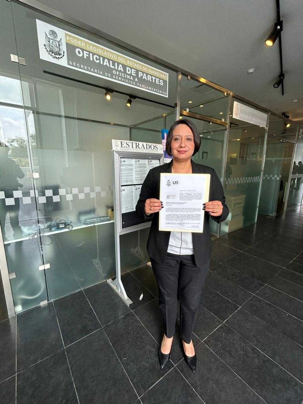 Diputada Sully Mauricio Sixtos durante mesa de trabajo de la Ley Estatal de Aguas en Quer\u00e9taro