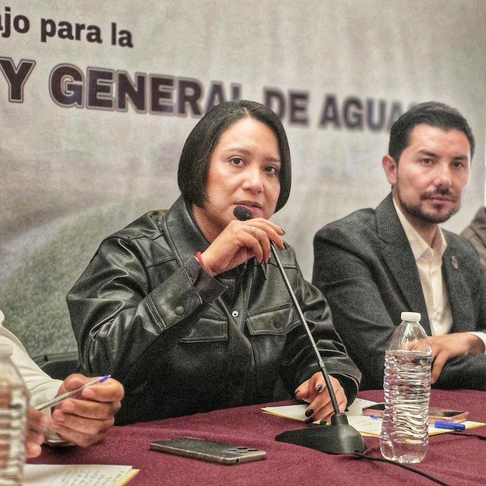 Diputada Sully Mauricio Sixtos en mesa de armonizaci\u00f3n Ley General de Aguas en Tequisquiapan, Quer\u00e9taro