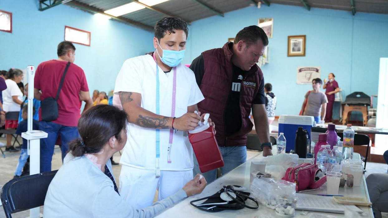 Diputado Edgar Güero Inzunza Ballesteros en jornada de bienestar en La Valla, San Juan del Río