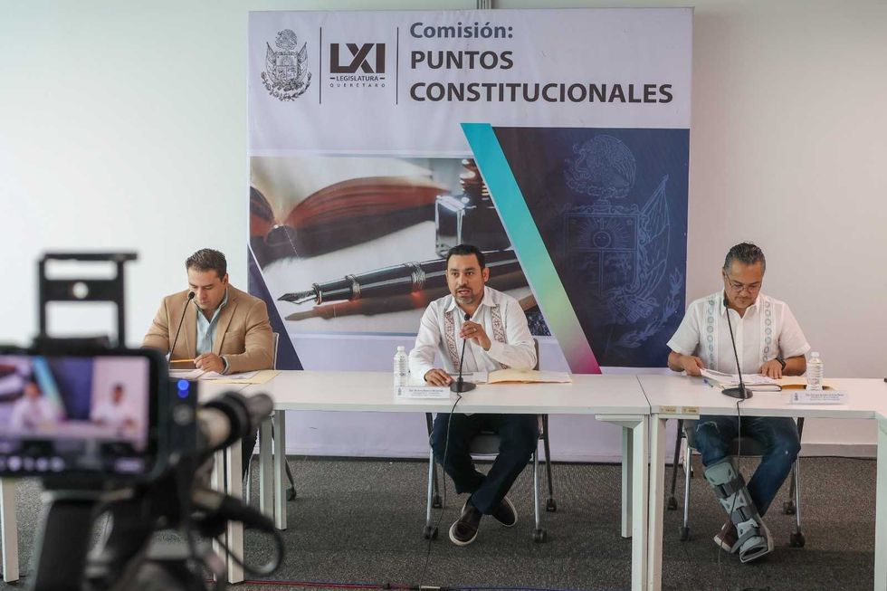 Diputado Homero Barrera McDonald preside sesi\u00f3n de la Comisi\u00f3n de Puntos Constitucionales del Congreso de Quer\u00e9taro sobre igualdad sustantiva