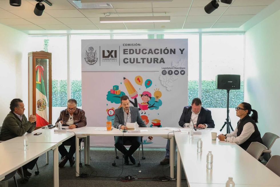 Diputados aprueban reforma educativa para proteger estudiantes embarazadas y en paternidad en Quer\u00e9taro