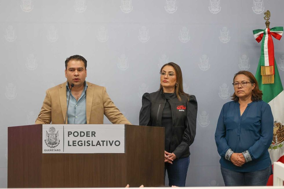 Diputados de Morena y PT durante rueda de prensa sobre la reforma al Poder Judicial de Quer\u00e9taro.