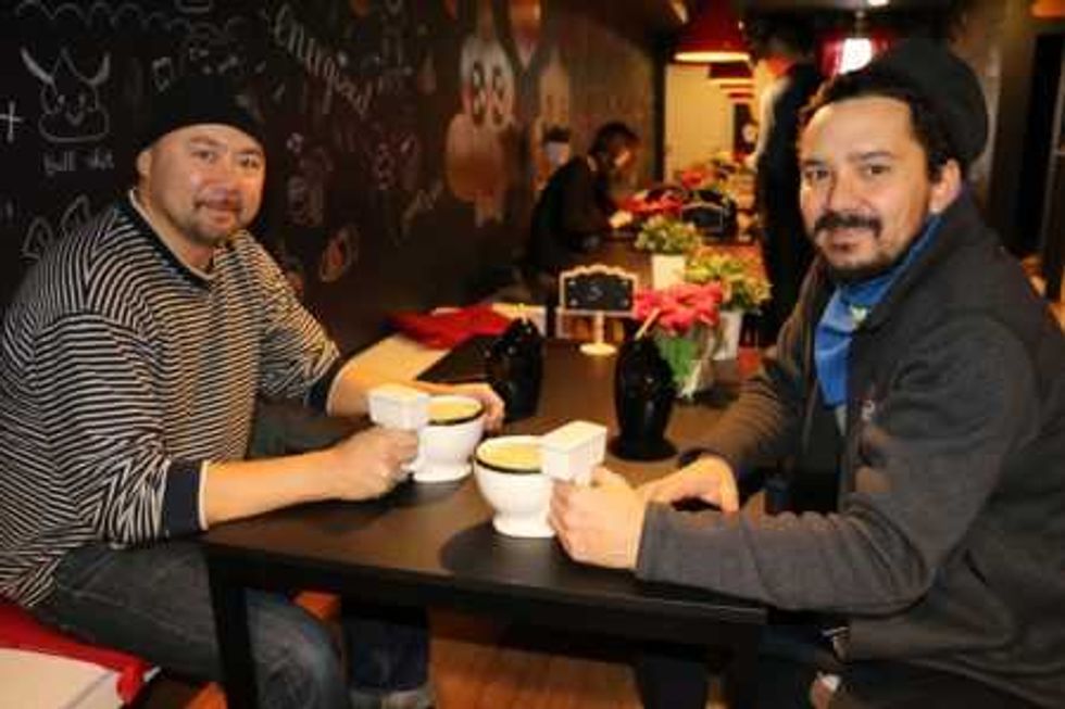 divierte canadienses cafe coreano motivos sanitario 3