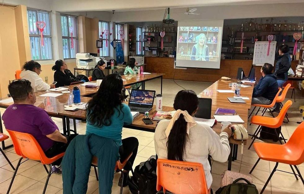 Docentes de educaci\u00f3n b\u00e1sica participan en la cuarta sesi\u00f3n del Consejo T\u00e9cnico Escolar organizada por la USEBEQ en Quer\u00e9taro