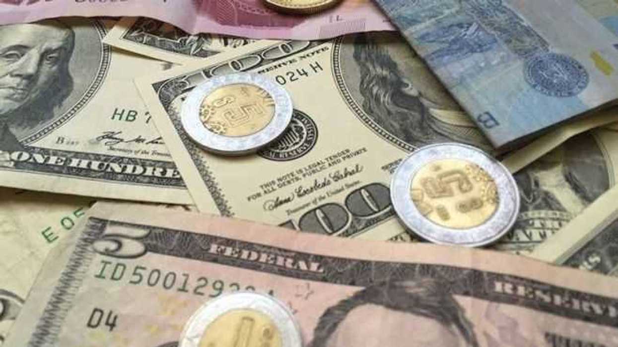 dolar-baja-del-umbral-de-19-00-pesos-en-bancos-capitalinos