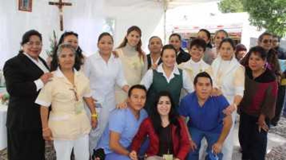Donan silla de ruedas a hospitalizada en IMSS de Querétaro