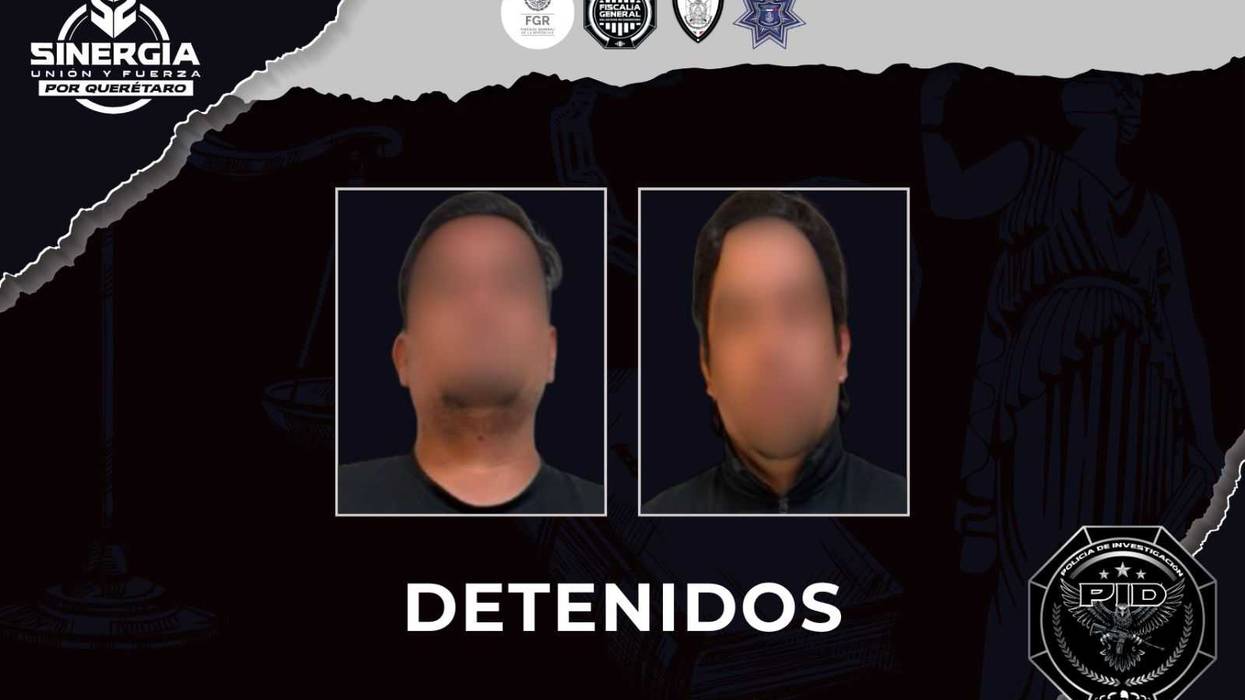 Dos hombres detenidos con el rostro difuminado, presentados por autoridades tras aseguramiento de armas en Tequisquiapan.