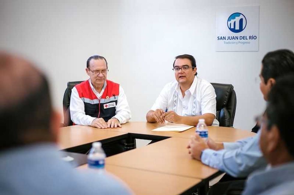 duplica alcalde aportacion de trabajadores a cruz roja san juan del rio 1