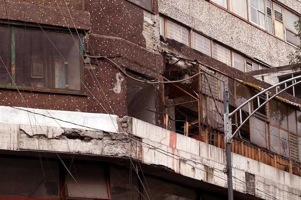 edificio canada un gigante que se rehusa a morir