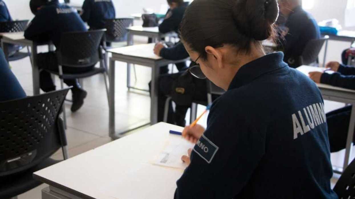 Egresados de TSU en Policía Preventivo de Querétaro podrán tramitar cédula estatal.