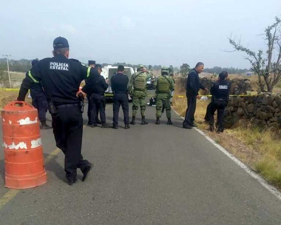 ejecutan a tres en carretera a bane en estado de mexico 4