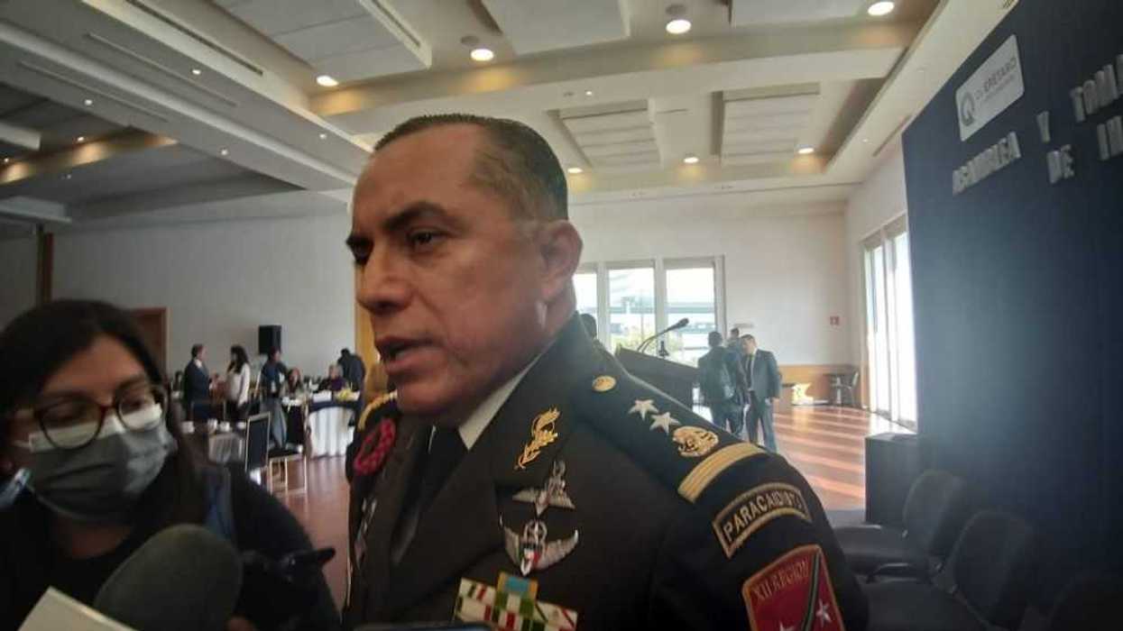 Ejército vigila ductos de Pemex en Querétaro.