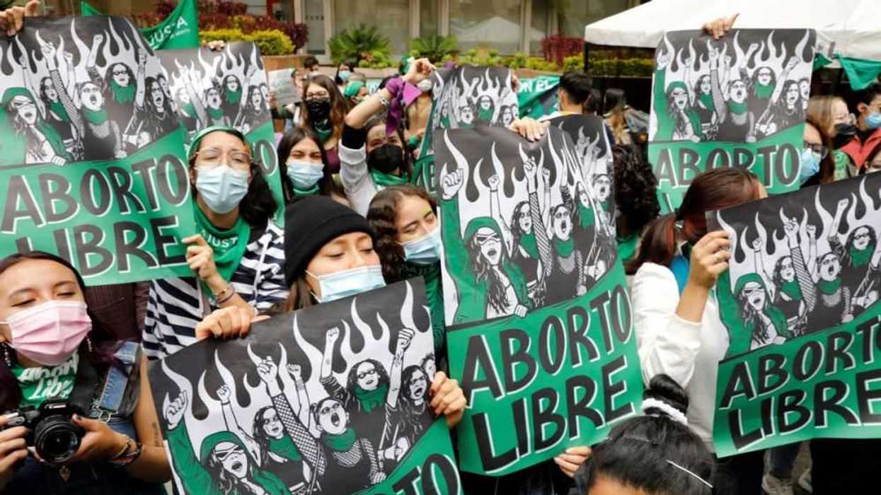 El aborto legal, la bandera de lucha de las mujeres de América Latina en 2023. EFE/Carlos Ortega.