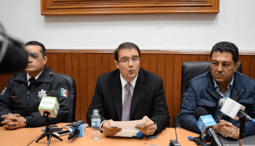 El alcalde Guillermo Vega, fue categórico al advertir que PEMEX no colabora para combatir los robos en los ductos de hidrocarburos.