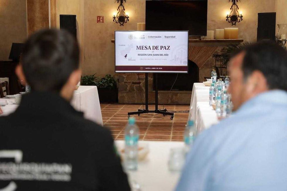 El alcalde Roberto Cabrera participa en la Mesa de Coordinaci\u00f3n para la Construcci\u00f3n de la Paz y la Seguridad de San Juan del R\u00edo.