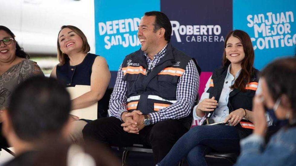 El alcalde sanjuanense destaca que más de 70 escuelas han sido beneficiadas con obras de infraestructura educativa durante su administración, como parte del Cuarto Informe de Gobierno.