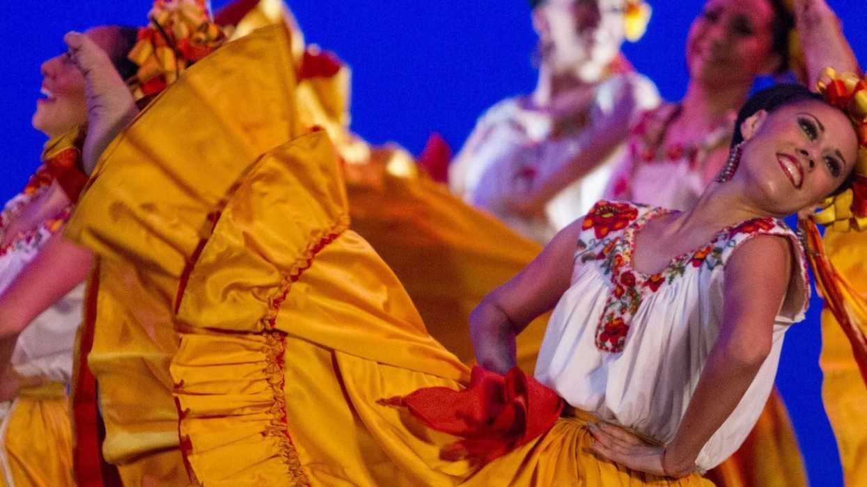 El Ballet Folklórico de México de Amalia Hernández, conquistó al público que abarrotó la víspera la explanada de la Alhóndiga de Granaditas, en el marco de la 41 edición del Festival Internacional Cervantino. NOTIMEX