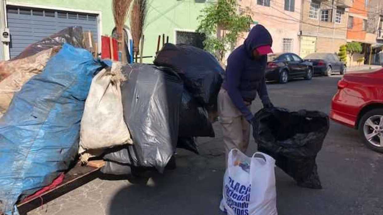 el-barrendero-poco-valorado-en-urbes-generadoras-de-toneladas-de-basura.jpg