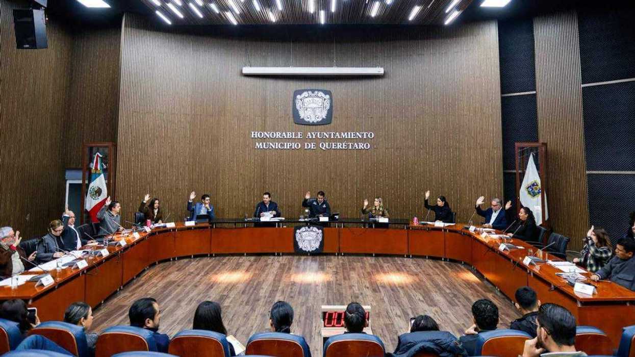 El Cabildo de Querétaro autorizó tres programas de seguridad orientados a adultos mayores y víctimas en sesión del 16 de diciembre de 2025.