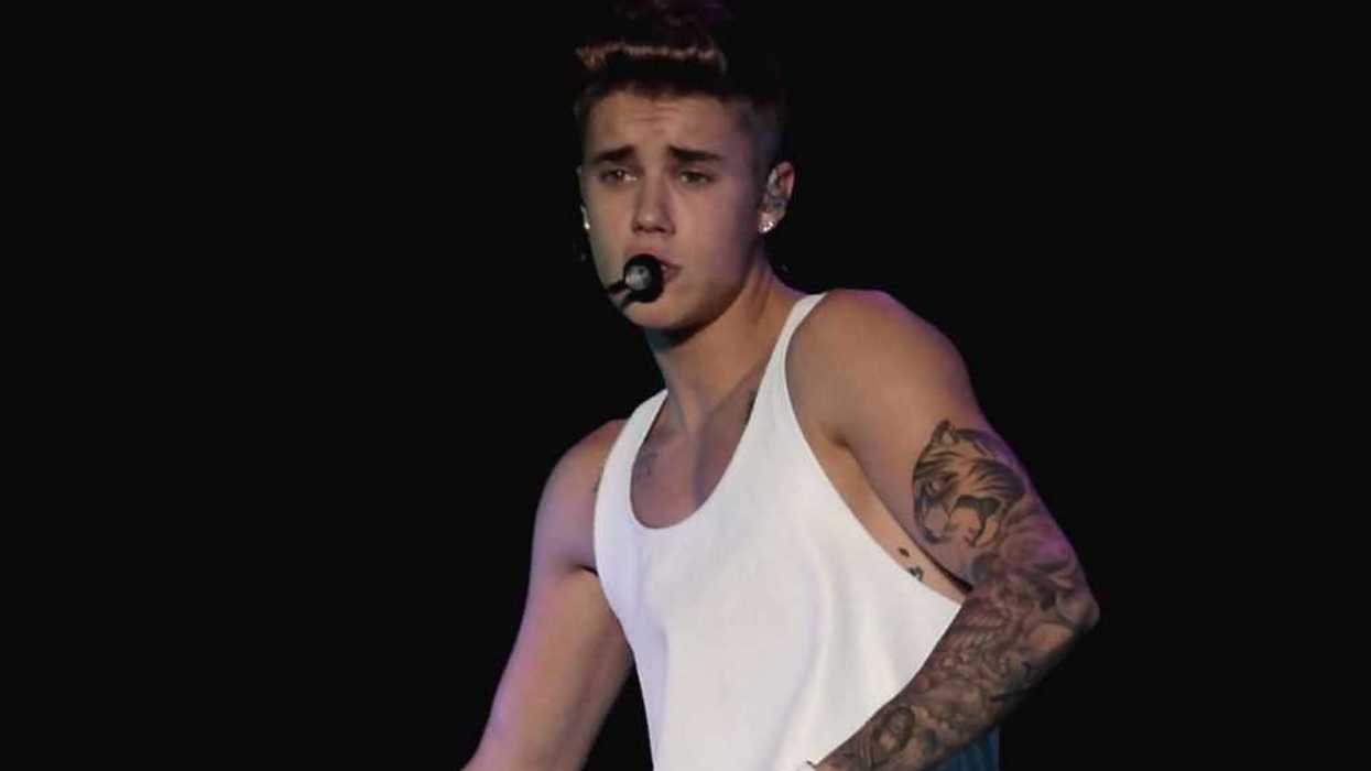 El cantante canadiense, Justin Bieber se presentó en el Foro Sol de la capital en el marco de su gira "Believe Tour". NOTIMEX