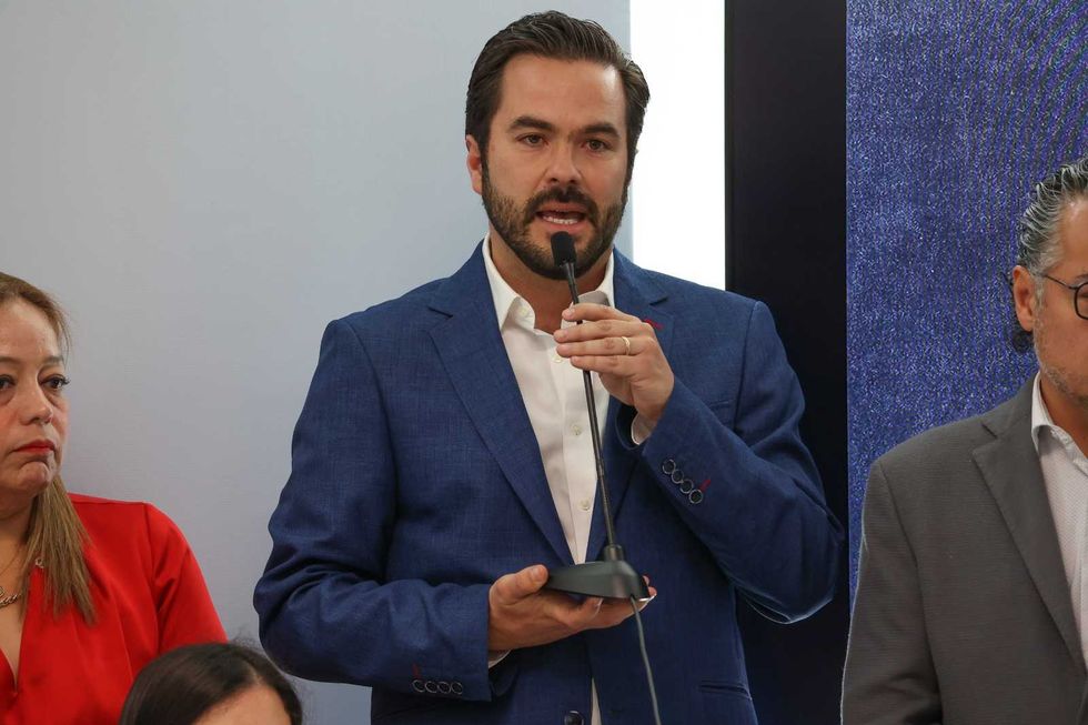 El coordinador del PAN, Guillermo Vega Guerrero, durante el posicionamiento de la bancada en el Congreso del Estado de Quer\u00e9taro.