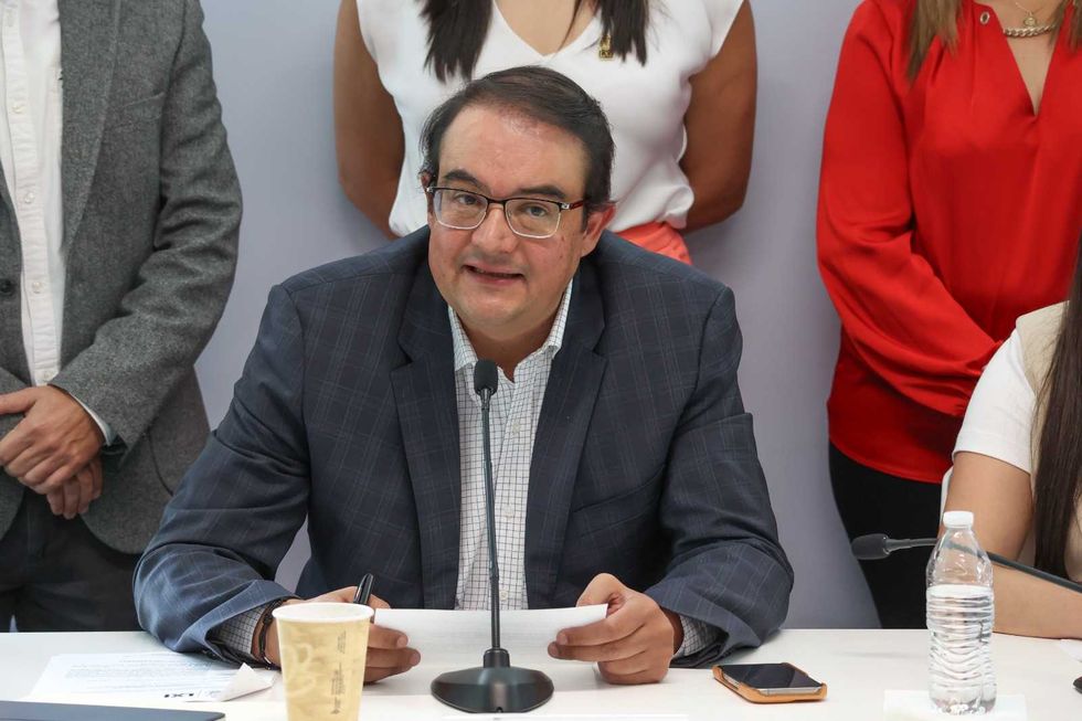 El coordinador del PAN, Guillermo Vega Guerrero, durante el posicionamiento de la bancada en el Congreso del Estado de Quer\u00e9taro.