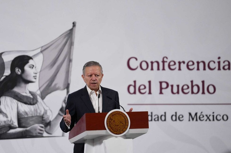 El coordinador general de Política y Gobierno, Arturo Zaldívar, detalló los objetivos de la reforma para hacer la justicia más accesible.