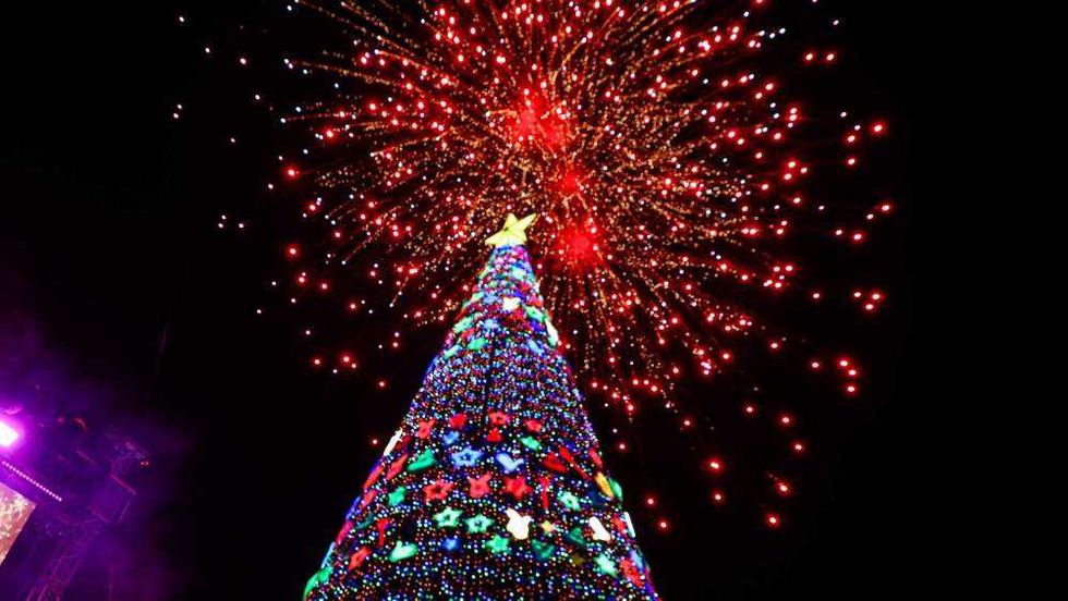 El Festival Alegría Contigo 2025 reunió a más de 20 mil personas en desfile navideño por el Centro Histórico de San Juan del Río.