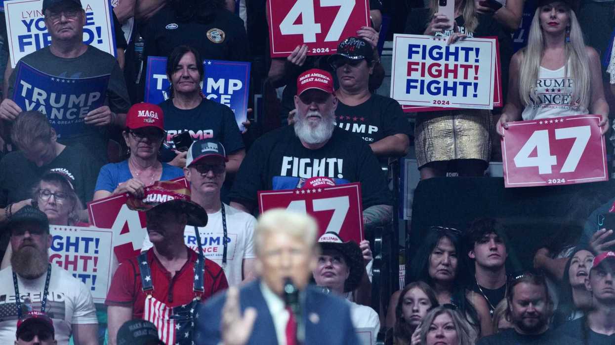 El futuro debate entre Harris y Trump está en entredicho. AFP.