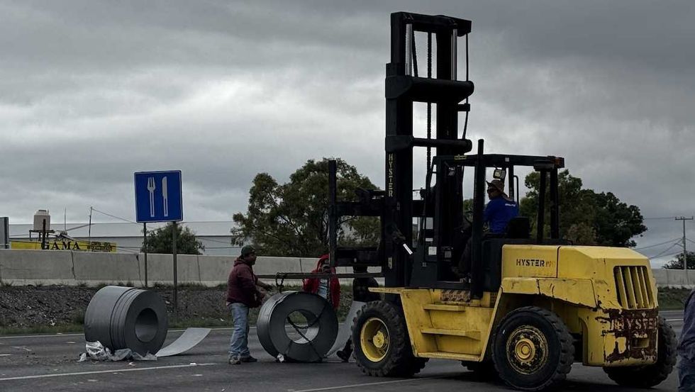 El general Ignacio Murillo Rodr\u00edguez supervis\u00f3 personalmente las labores para retirar la carga y restablecer la circulaci\u00f3n en la autopista.
