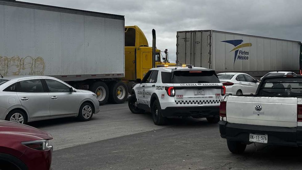 El general Ignacio Murillo Rodr\u00edguez supervis\u00f3 personalmente las labores para retirar la carga y restablecer la circulaci\u00f3n en la autopista.